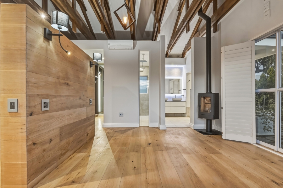 5 Bedroom Property for Sale in Southfield Western Cape